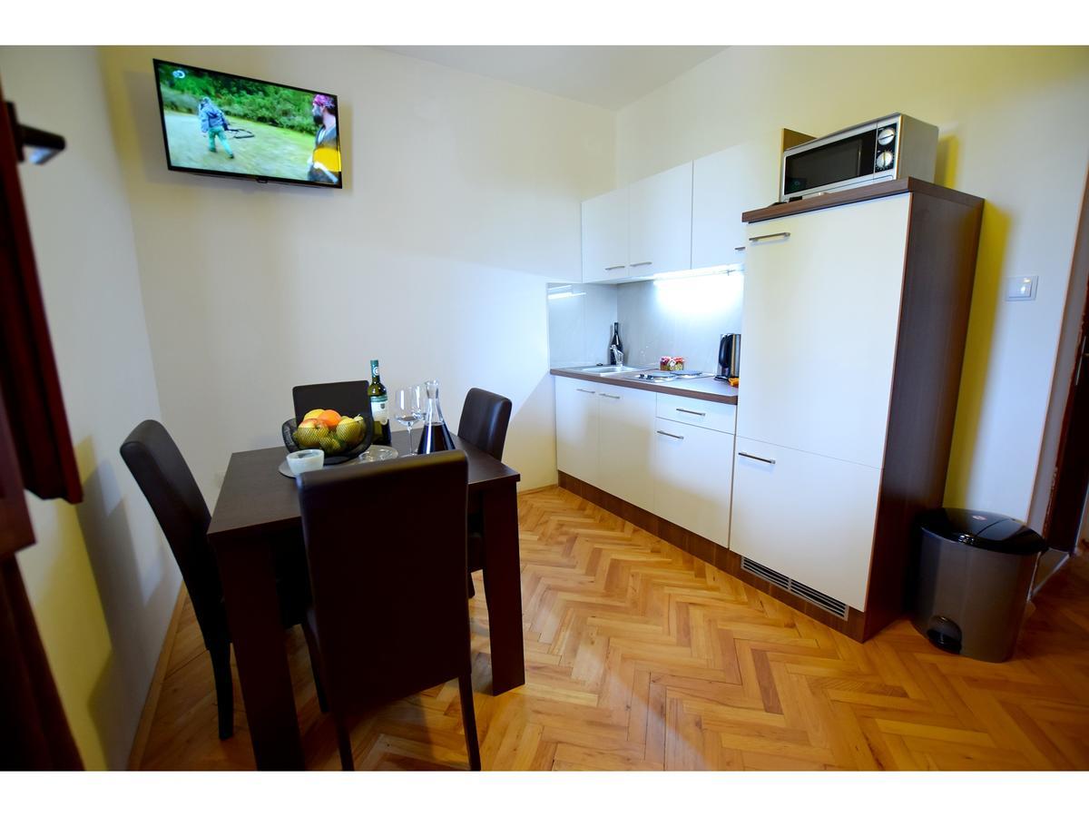 Laroom Apartment *